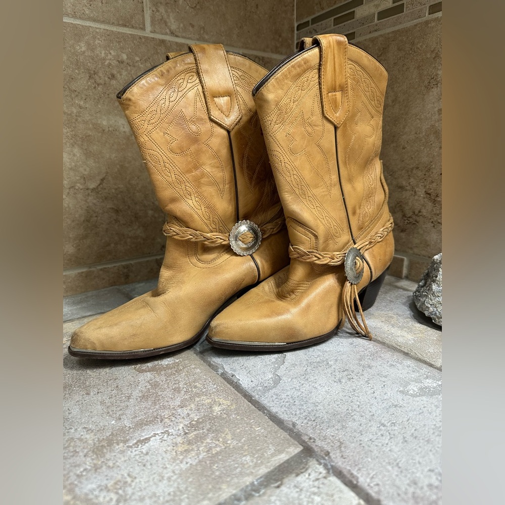 Tan Western Cowboy Boots